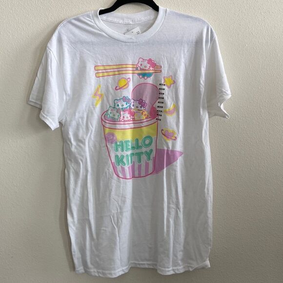 SAN Rio Hello Kitty with Friends NWT T-shirt size M - Picture 1 of 7